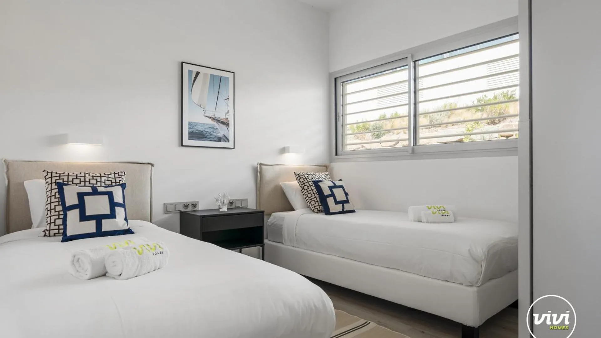 Vivi Homes - Dior Pool, Terrace & Sea View