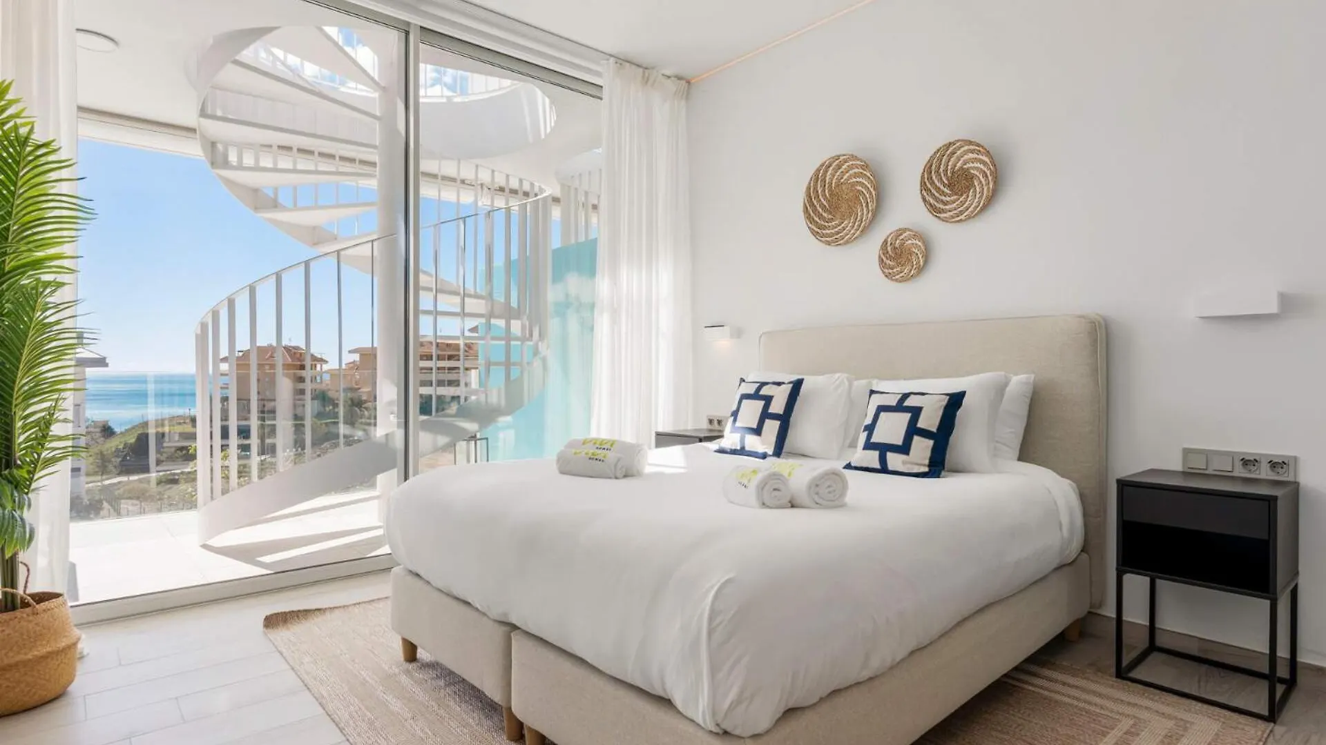 Apartman Vivi Homes - Dior Pool, Terrace & Sea View